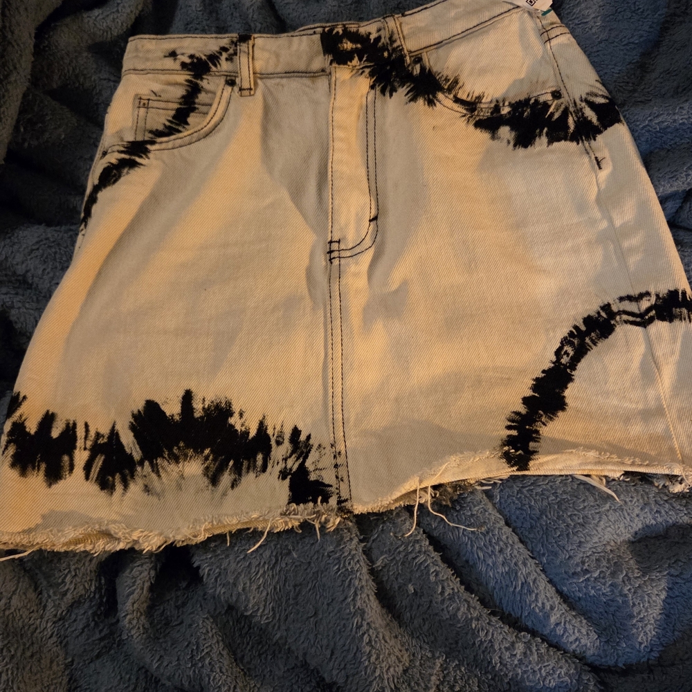 Topshop Tie-Dye Black and Cream Mini Skirt